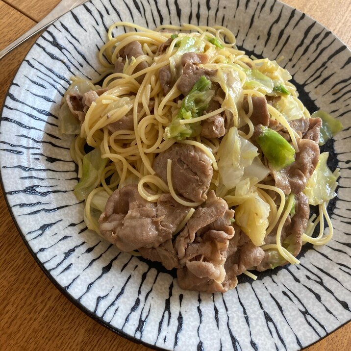 ラーメンスープで作る♪豚キャベツパスタ